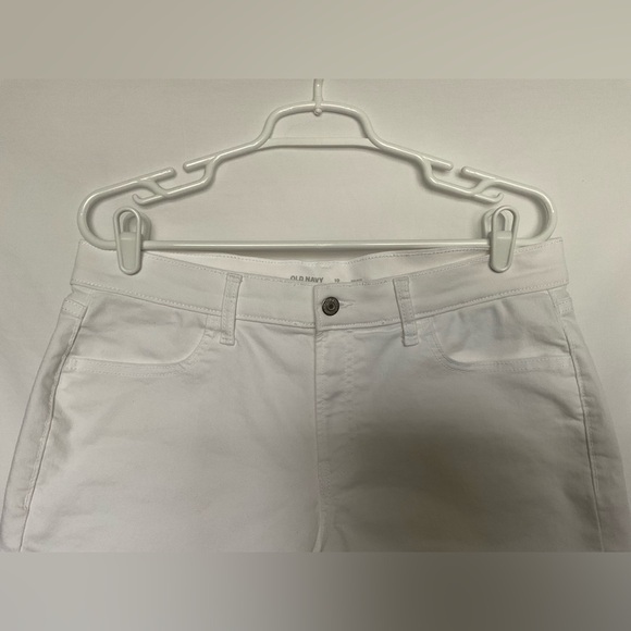 Old Navy White Jean Shorts - Picture 4 of 8
